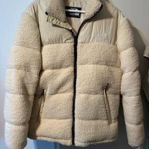 The north face jacka - The north face jacka Jättebra skick  