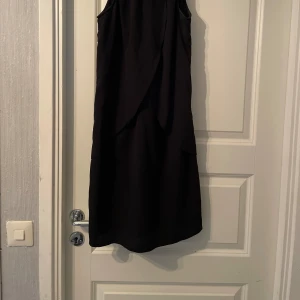 Svart fest klänning  - En fin klänning passar bra till middag eller fest