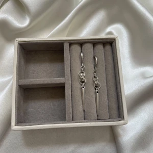 Alina earrings  - 39kr per par 