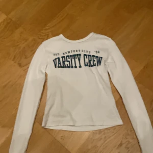 zara tröja  - Jag säljer en jätte fin Zara tröja för den är tyvär för liten för mig 👍🏻