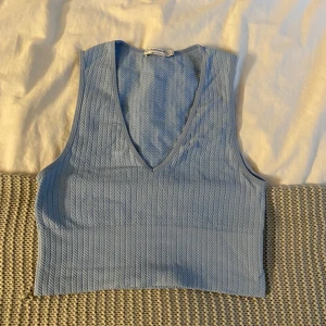 Fint urringat linne   - Jättefint urringat linne från zalando, använd 2 gånger🩷