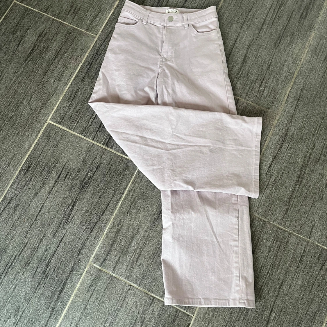 Ljuslila byxor från Lindex