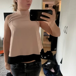 Fest topp - Elegant Fest topp med knytning i ryggen💞