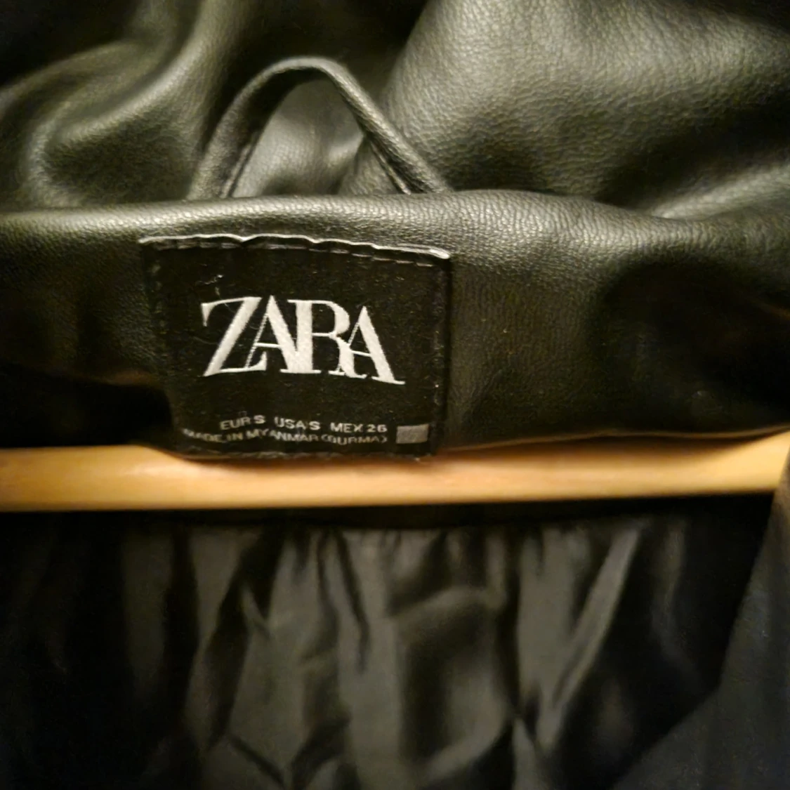 ZARA vinterväst Stl S - 90