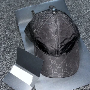 Gucci nylon  - Helt ny aldrig använd Kommer med kvitto och påse