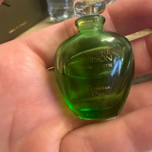 Dior tendre poison parfym - Hej säljer en mini parfym från dior Har använts som ser på bilder