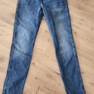 Replay Anbass Jeans  - Mycket bra skick, bara använda en handfull gånger. Säljer för att är ej i behov av dem Size 30  W30 L32