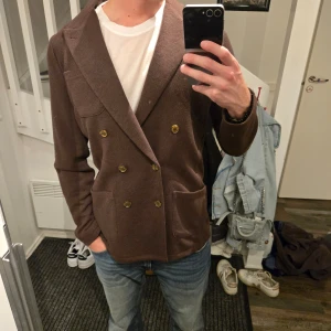 John henric kavaj - Storlek m Använd ett fåtal gånger. 