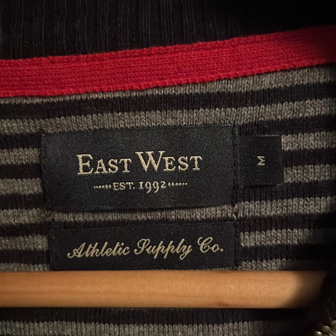 East West Turtle neck med dragkedja - 91