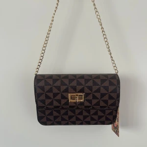 Väska - Helt ny med prislapp. Köpt i Spanien.