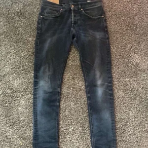 Dondup george - Säljer mina feta dondup George! | inga defekter | passar dig mellan 175-184 | fraktas inom 24h | pris diskuterbart |