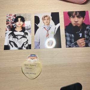 Wts  Have: Heesung, Sunghoon and Niki postcard MD1 Want : 50kr för en 150 kr för alla 3.  Beskrivning  Alla 3 är officiella och i nytt skick.