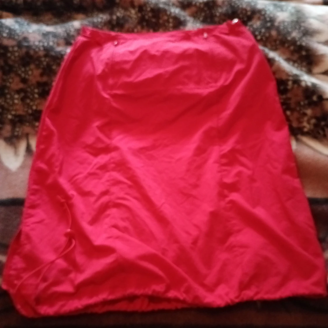 Röd kjol stl L - 92