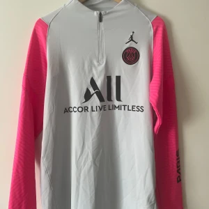 PSG x Jordan tröja 20/21 rosa  - Använd max 2-3 gånger så i princip helt ny