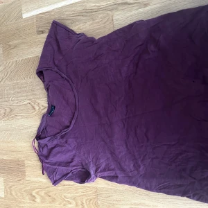 T-shirt Gina tricot  - Enkel t shirt från gina