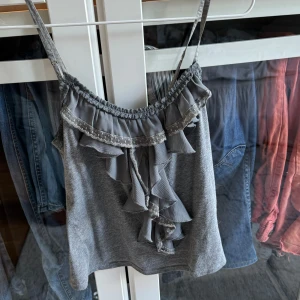 Volang linne  - Säljer både boleron och linne. Kolla min profil för boleron😊