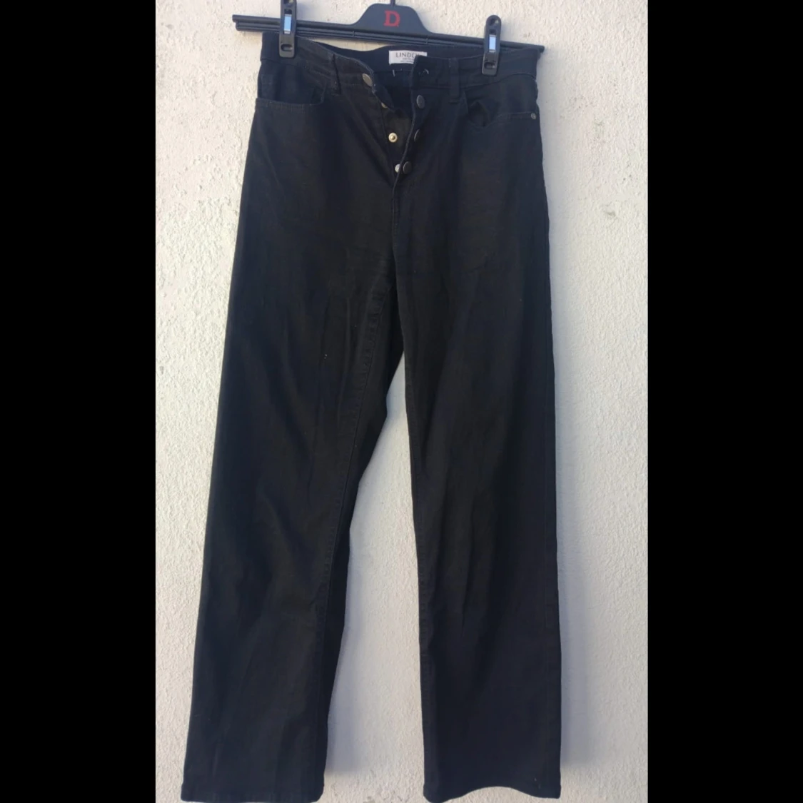 Utsvängda jeans från lindex