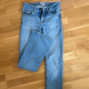 Low bootcut jeans - Fina jeans ifrån lager 157 i XXS short length🩷 Inga defekter, klicka gärna på köp nu💕