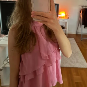 Fin rosa blus! 😍 - Super fin rosa blus från SHEIN som tyvärr inte passade mig, org pris 87kr. 💓