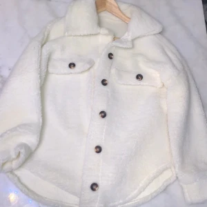 Jacka - Jacka i Teddy  Endast testad S/M