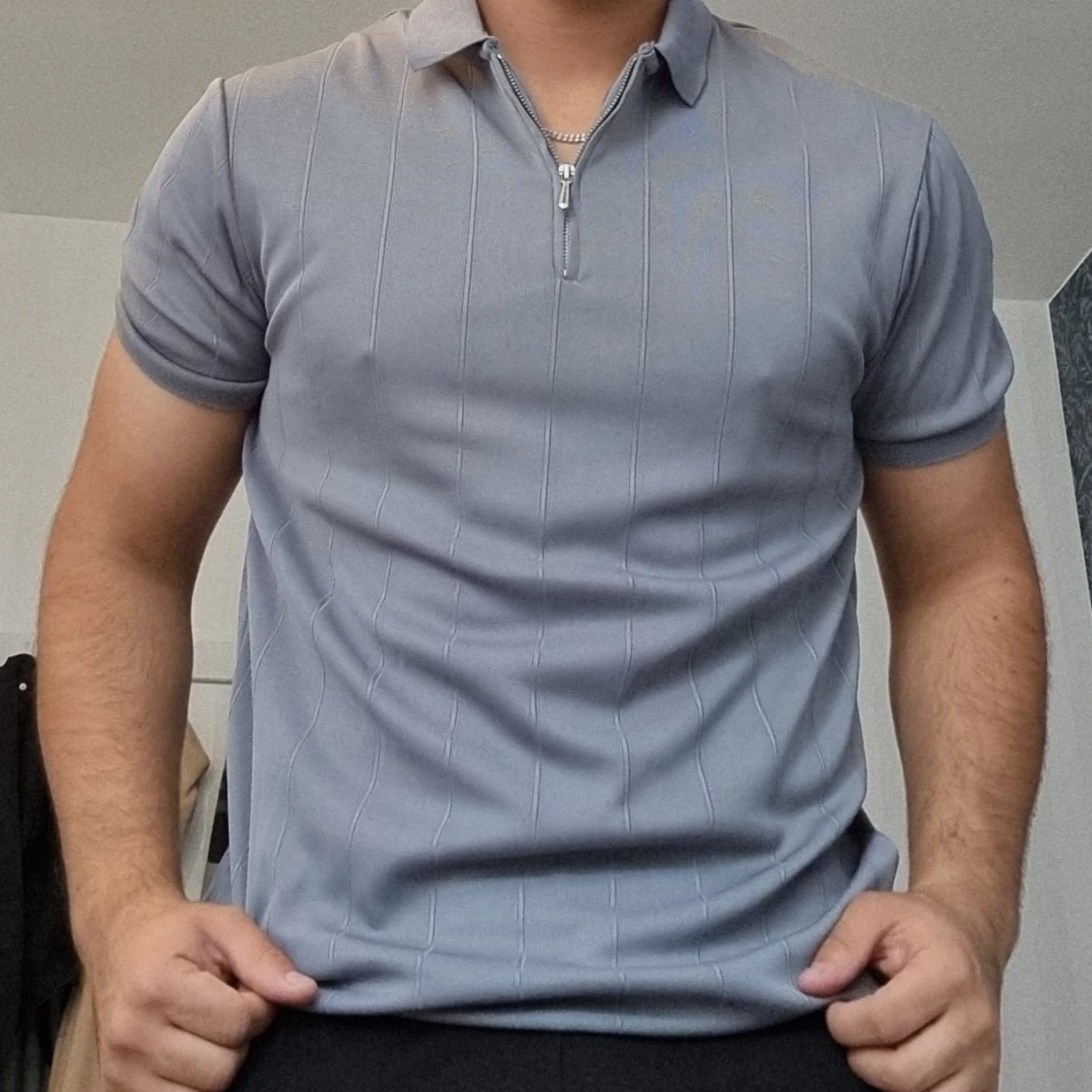 Grå slim fit topp från Smog - 92