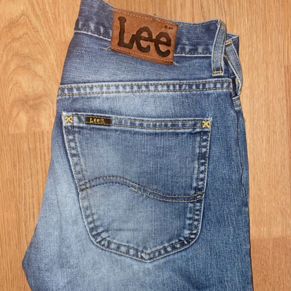 Lågmidjade snygga jeans . Jeans & Byxor.