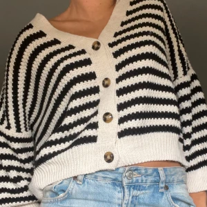 Randig kofta - Så fin randig kofta, knappt använd❤️