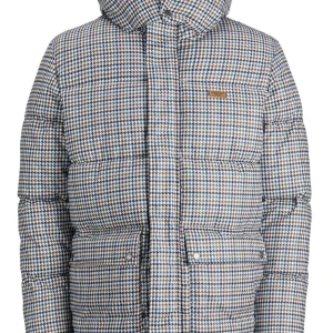 Rutig pufferjacka från Jack & Jones - Säljer en snygg och varm pufferjacka från Jack & Jones i storlek M. Jackan har ett klassiskt rutigt mönster i flera färger och är perfekt för höst och vinter. Den har långa ärmar och praktiska fickor framtill. Jackan är i nyskick och redo för nya äventyr!