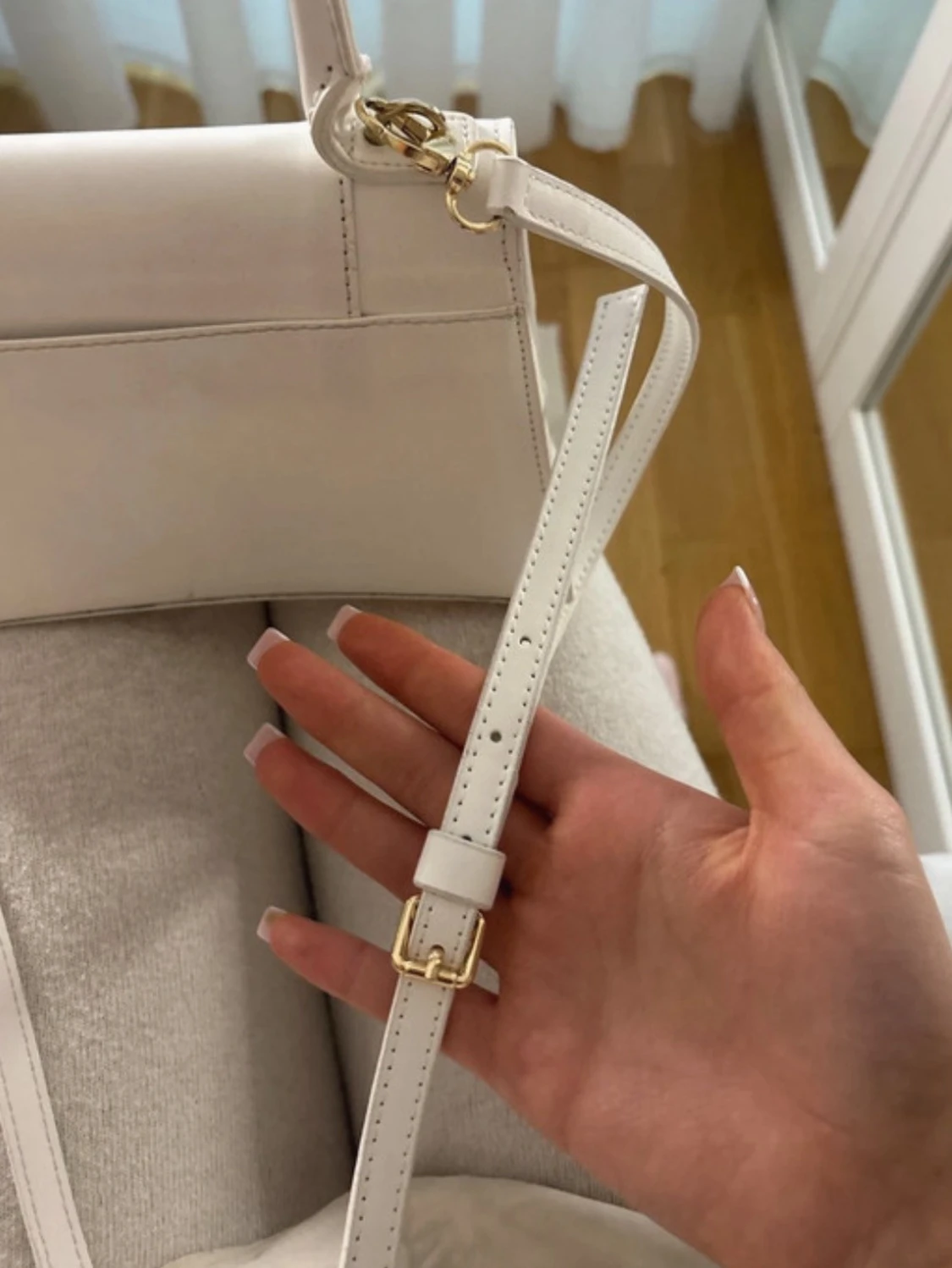 Vit B-handväska - 3