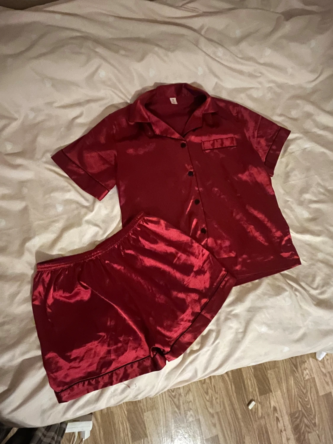 Satin pjyamas