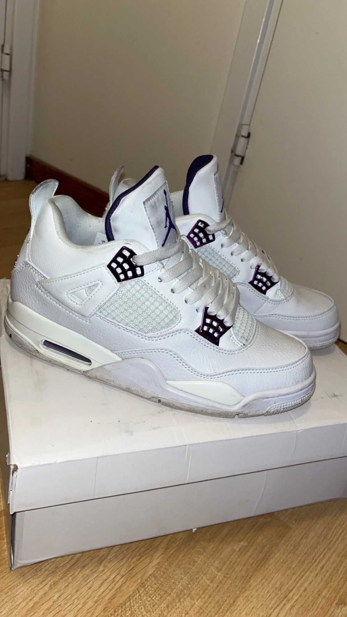 Nike Air Jordan 4 metallic priset diskuteras  - 2