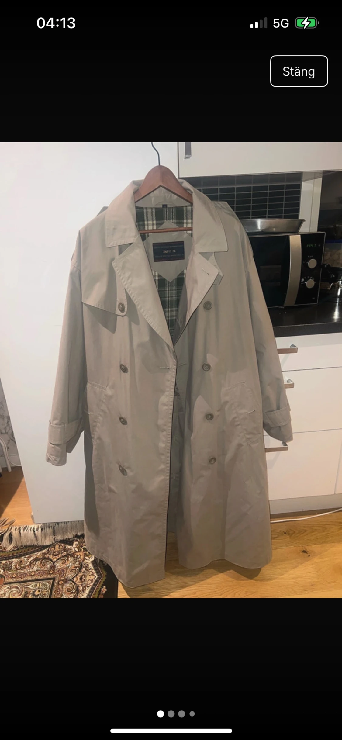 Beige trenchcoat från No 1, storlek 50