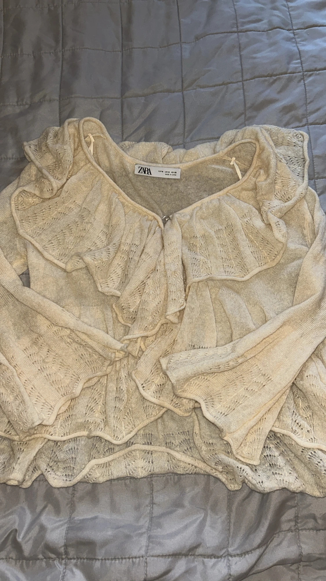 Beige stickad volangblus från Zara - 2