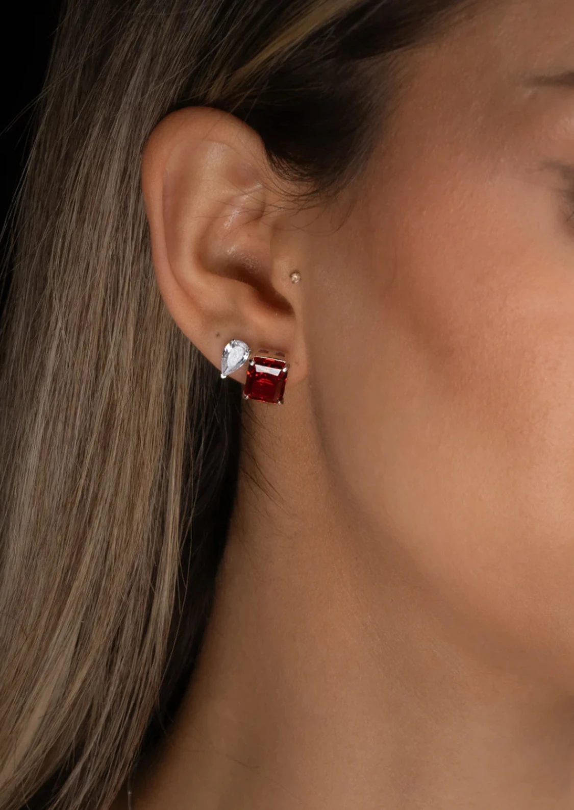 Droppformade örhängen i silver från kejsar  - 2