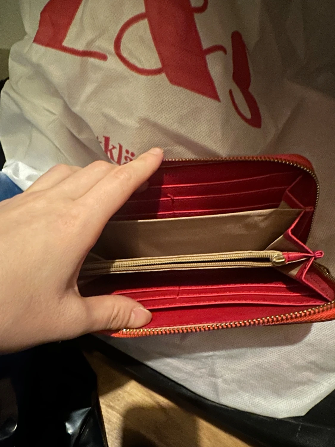 Röd geometrisk plånbok med dragkedja - 1