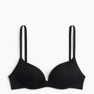 Svart bh - Svart bh från h&m dupe på intismissimi gioia bh, endast testad och har lappen men den har lossnat från när jag testade men lappen följer med