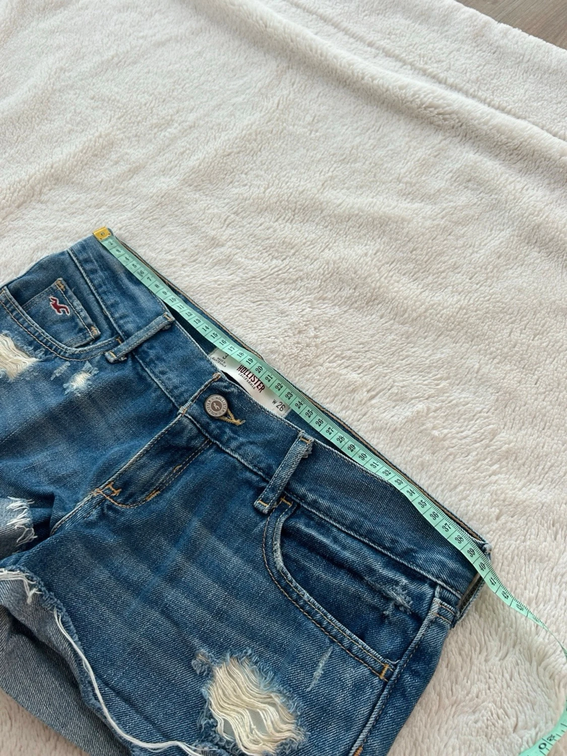 Hollister lågmidjade jeansshorts  - 3