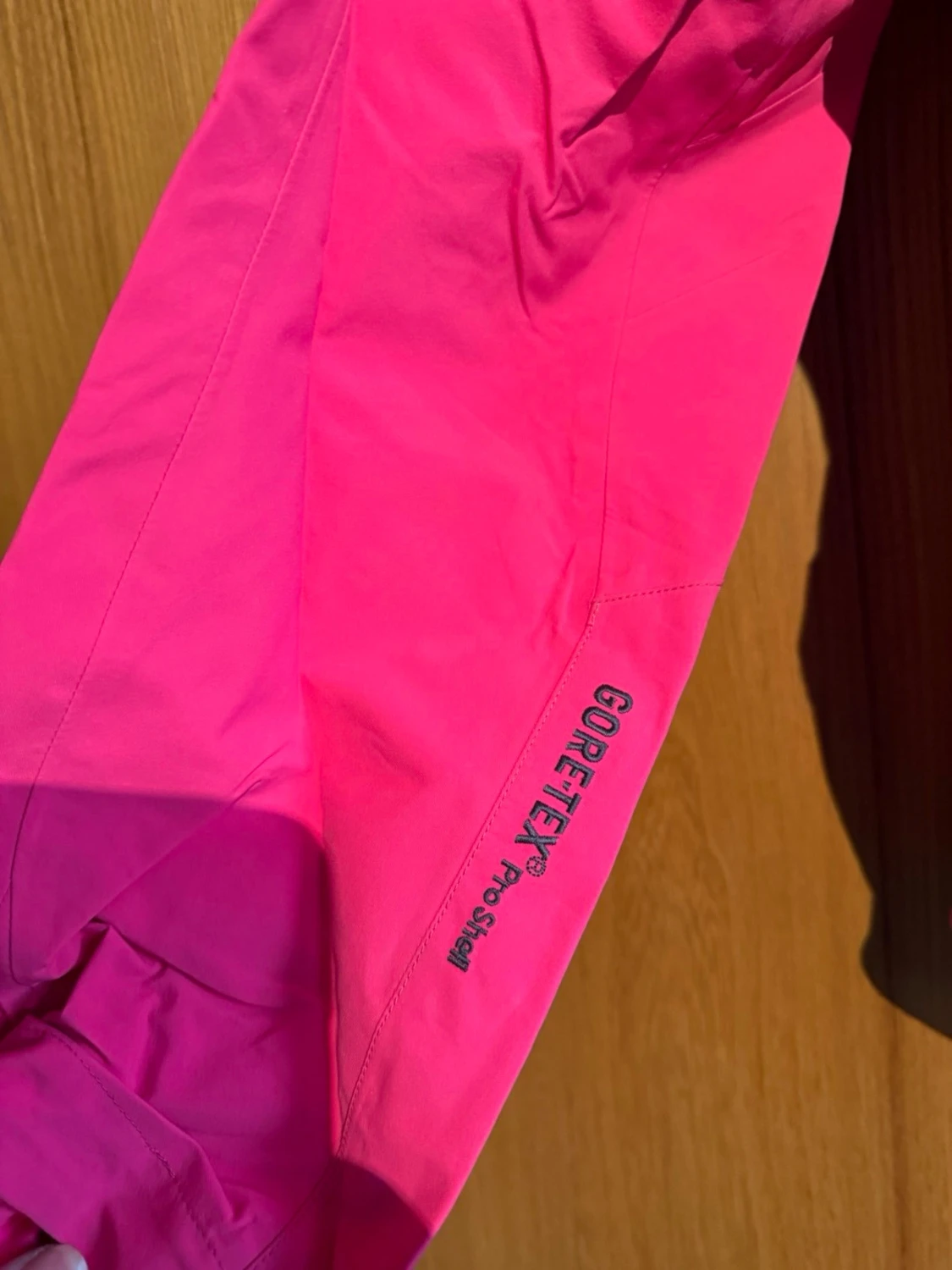 Peak Performance rosa vindjacka - 1