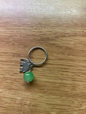 Fin ring från Indiska, storlek 17. - Elefant ring från Indiska, storlek 17.