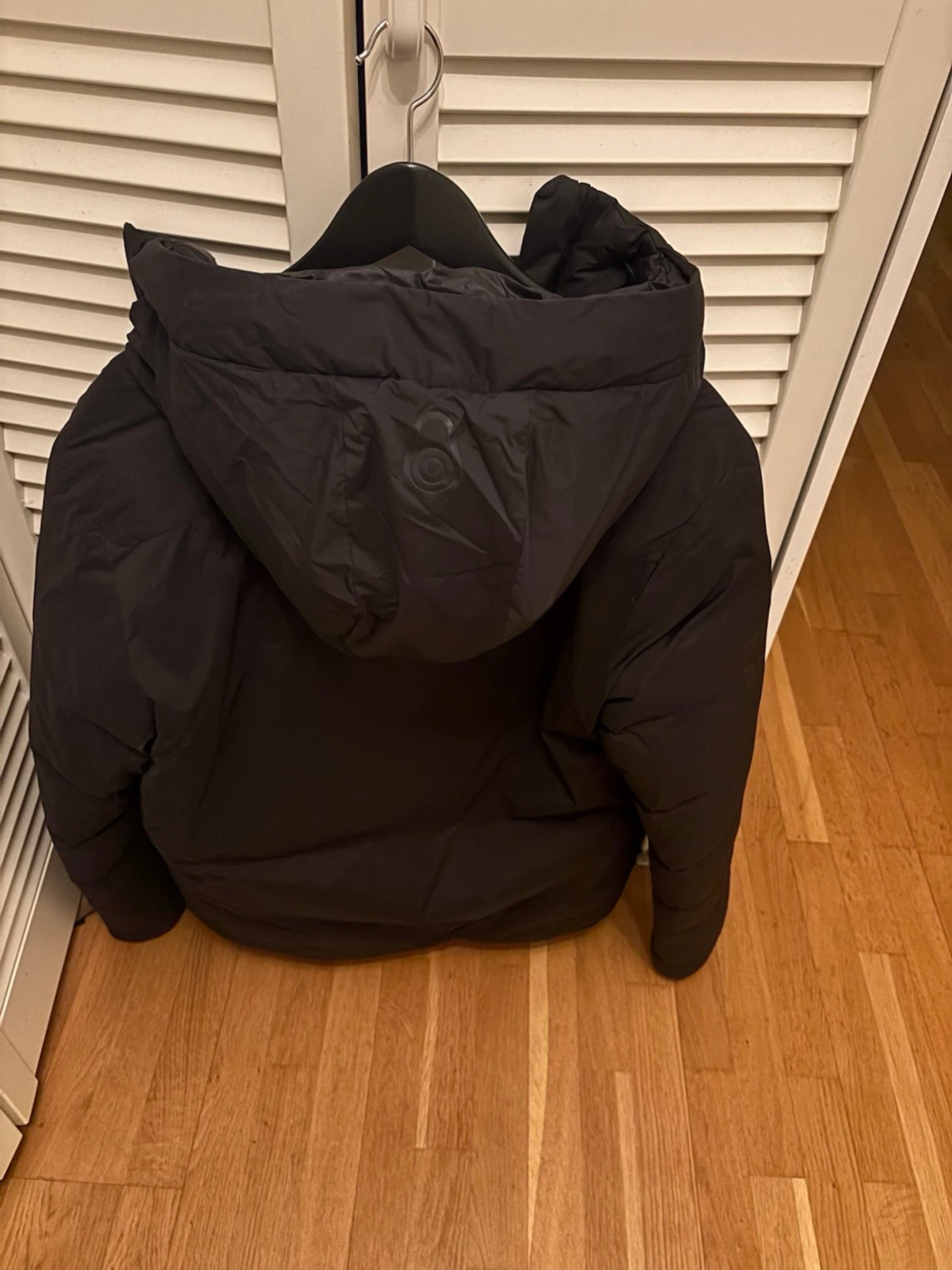 Svart dunjacka från Sail Racing - 1