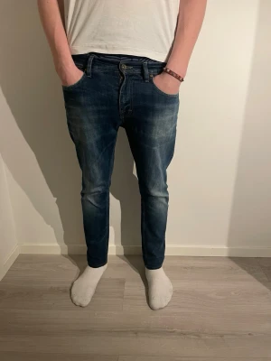 Tiger of sweden jeans  - Tiger of Sweden jeans skick:7/10 Storlek:30/32 Priset är ej hugget i sten.