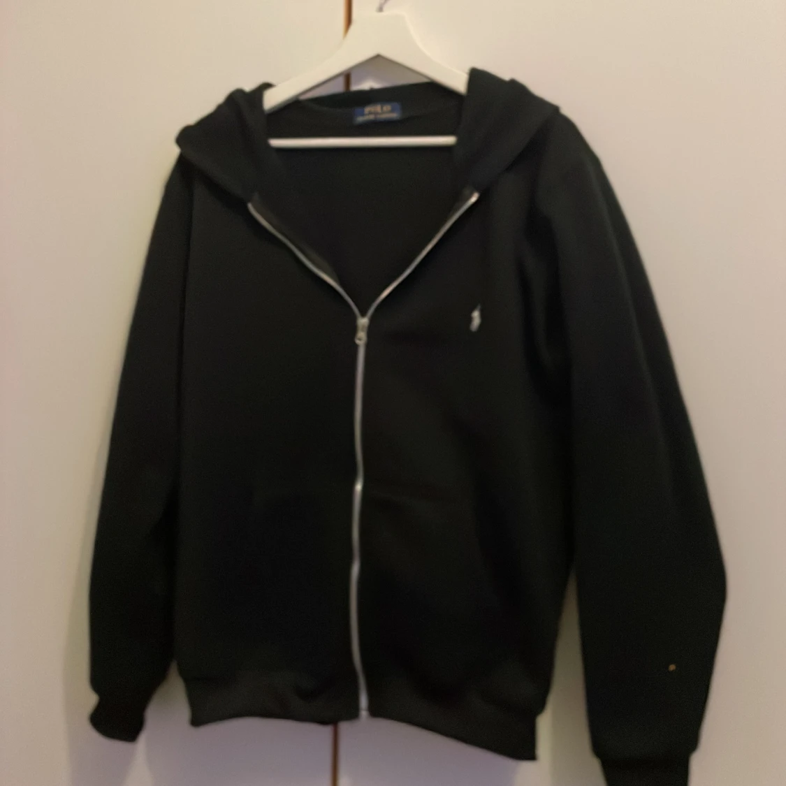 Svart hoodie från Polo Ralph Lauren - 1