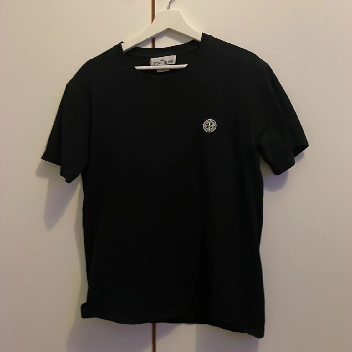 Svart t-shirt från Stone Island