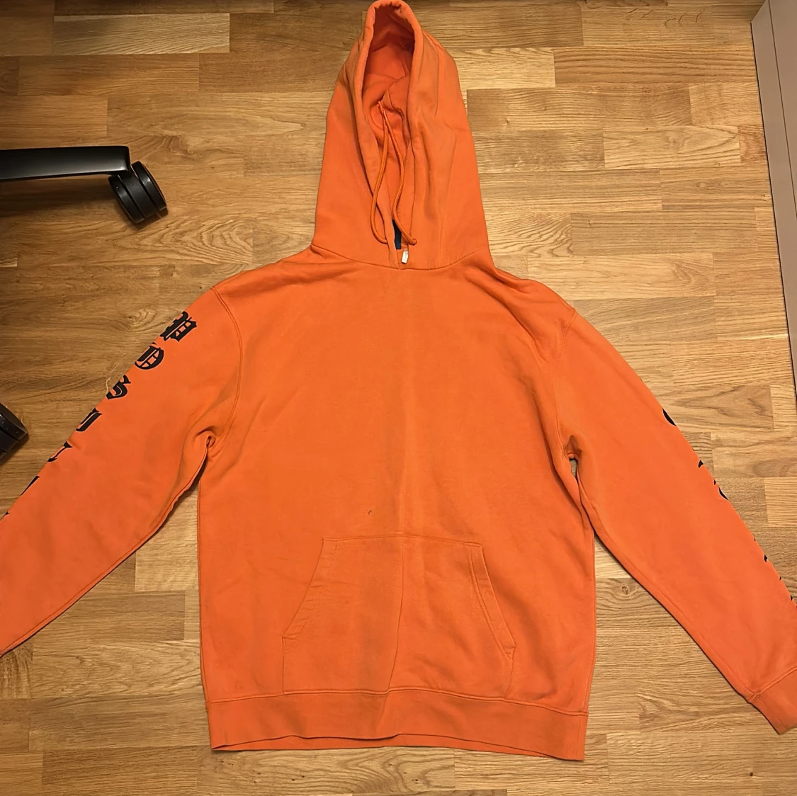 Orange hoodie från H&M Divided