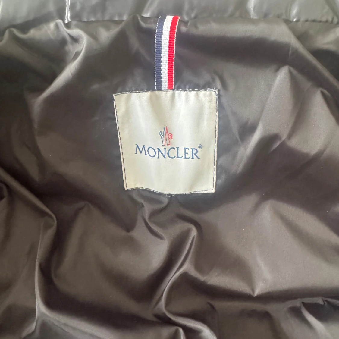 Svart pufferjacka - 1