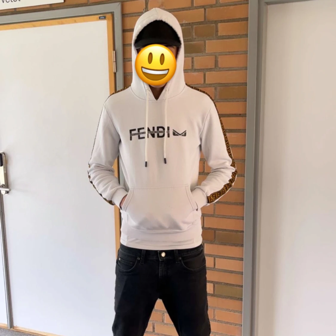 Fendi hoodie med logoband