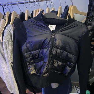 jacka - jacka ifrån ginatricot i storlek xs💞 (endast använd fåtal gånger så i bra skick) 