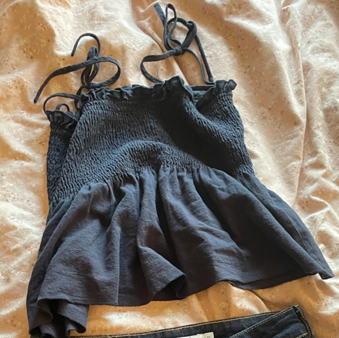 Mörkblå linnetopp med knytband - 1