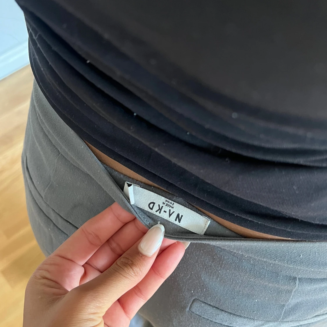 Grå kostymbyxor med rak passform - 4