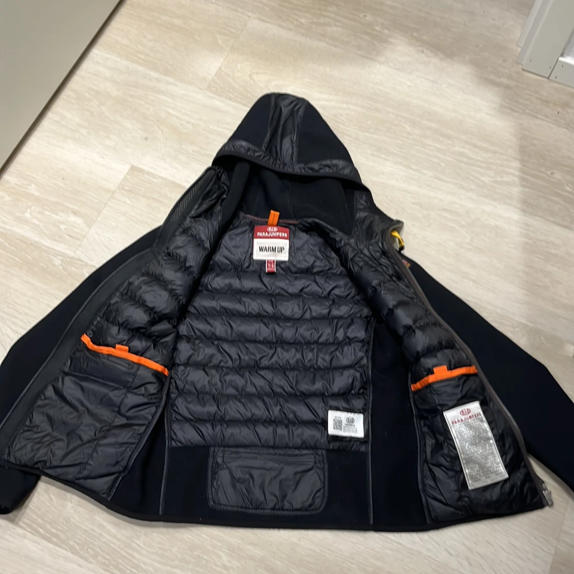 Svart pufferjacka från Parajumpers - 1